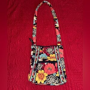 Vera Bradley Happy Snails Quilted Floral Hipster Crossbody Bag‎
